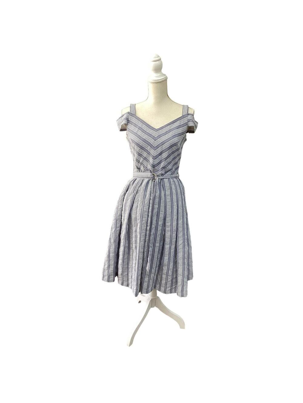 White House Black Market: White and Blue Dress Size 8